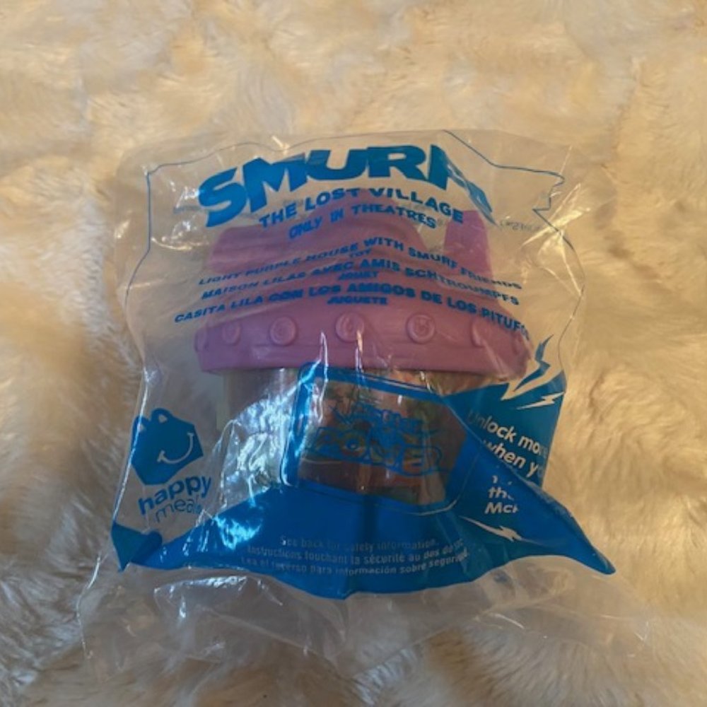 2/$30 Smurfs The Lost Village lite Purple House with Smurf Friends Happy Meal